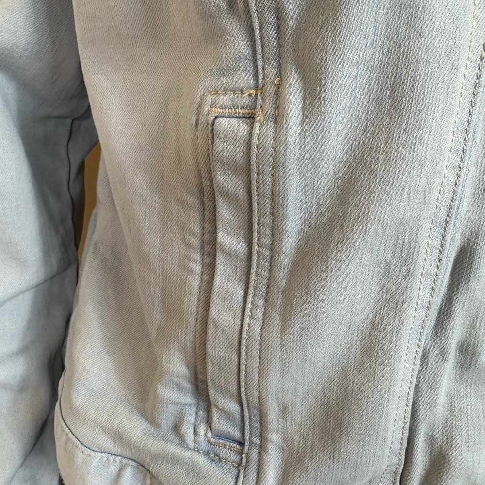 Time and Tru Jean Denim Jacket Women's XL (16-18) Light Blue wash Trucker Jean - Picture 7 of 16